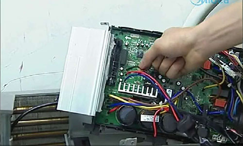 宝丰美的空调电话是多少